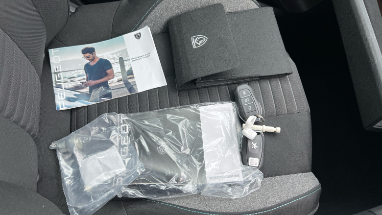 Peugeot 3008 1.6 Hybrid 180 Active 5dr e-EAT8 Estate